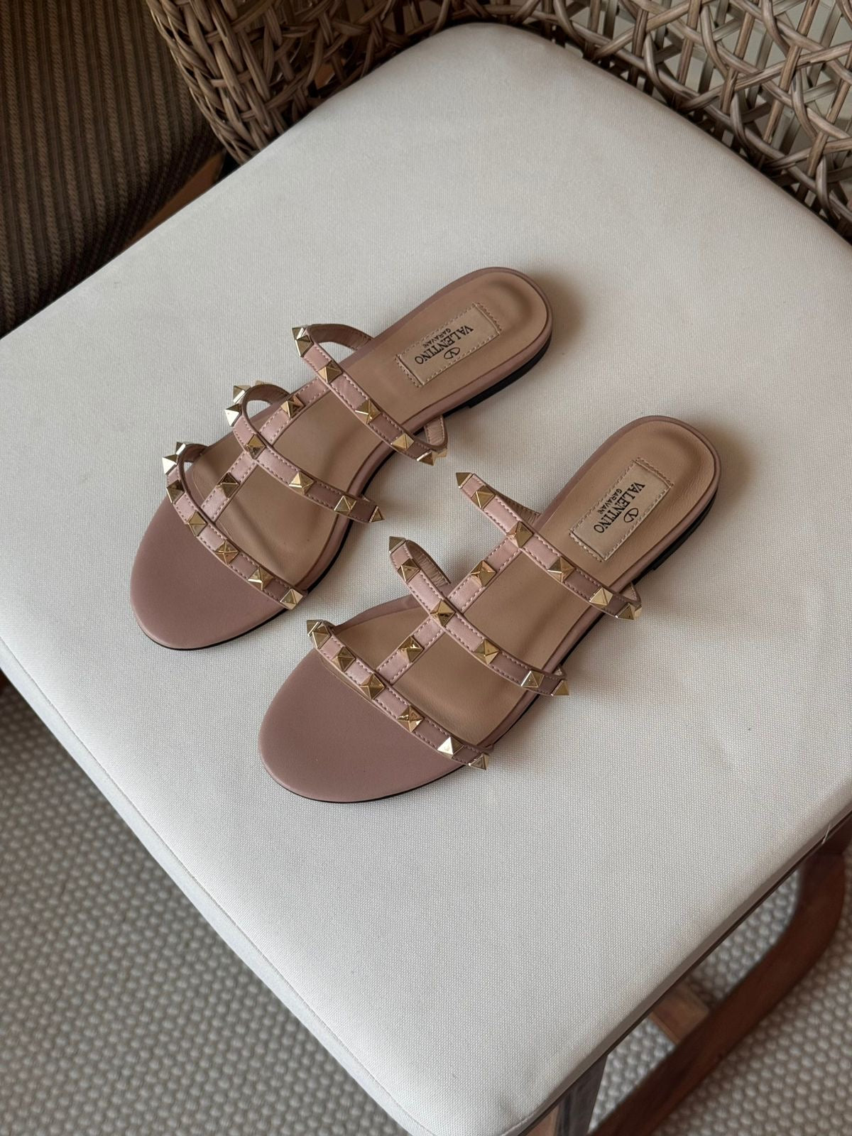 Valentino Garavani Rockstud flat sandals
