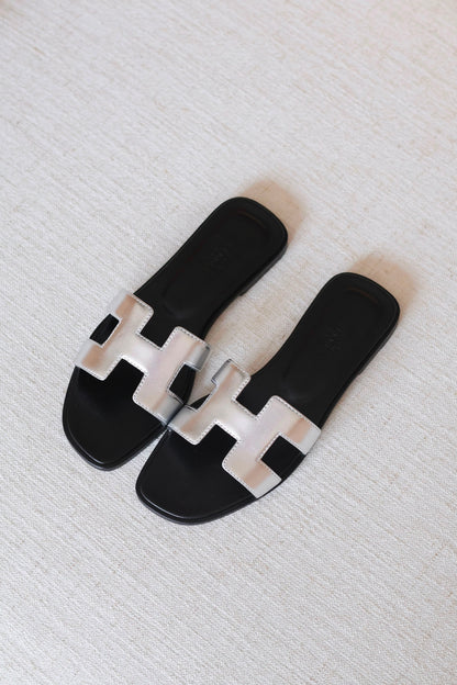 Hermès Oran Sandals