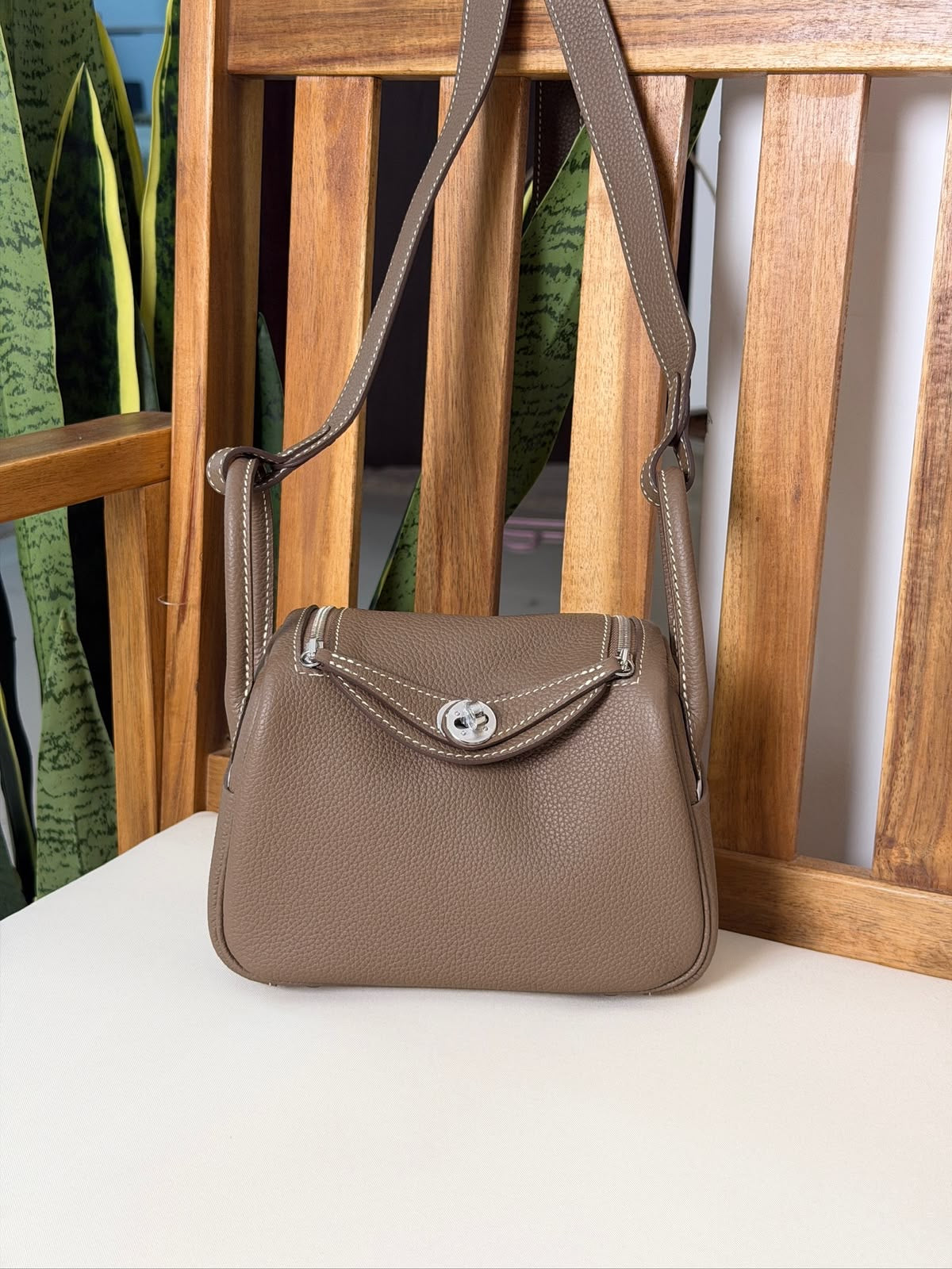 Hermès Mini Lindy bag