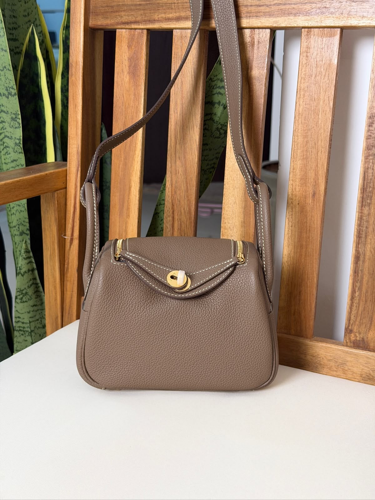 Hermès Mini Lindy bag