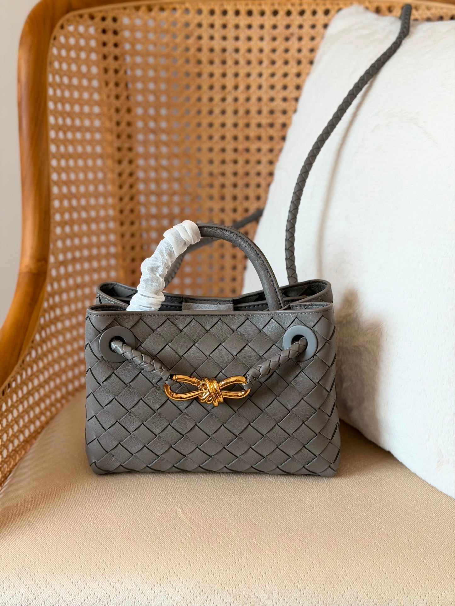 New collection BOTTEGA 20 CM