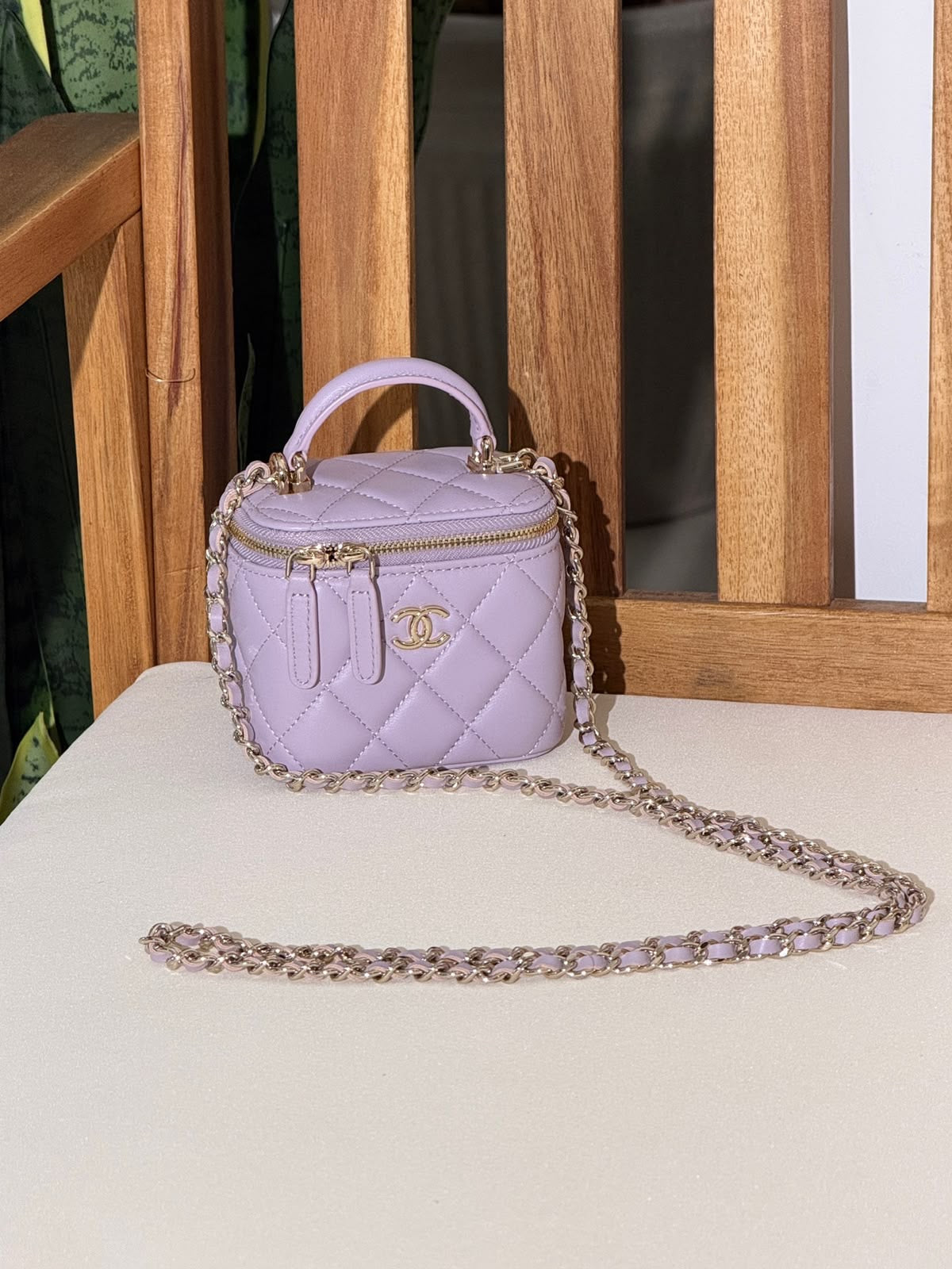 CHANEL makeup bag 10 CM