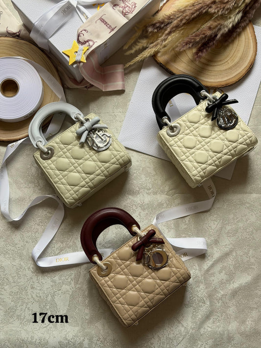 New collection DIOR 17 CM