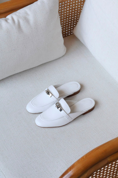 Hermès Oz loafers featuring