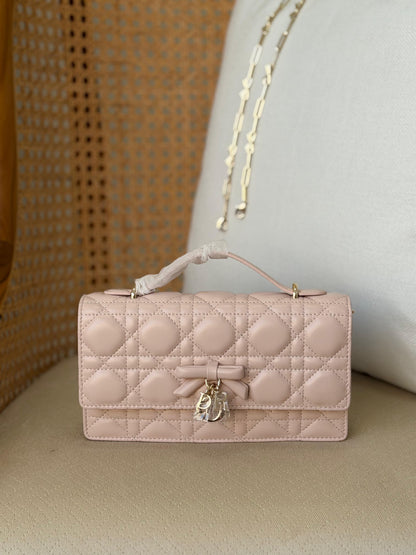 miss DIOR fyonka
