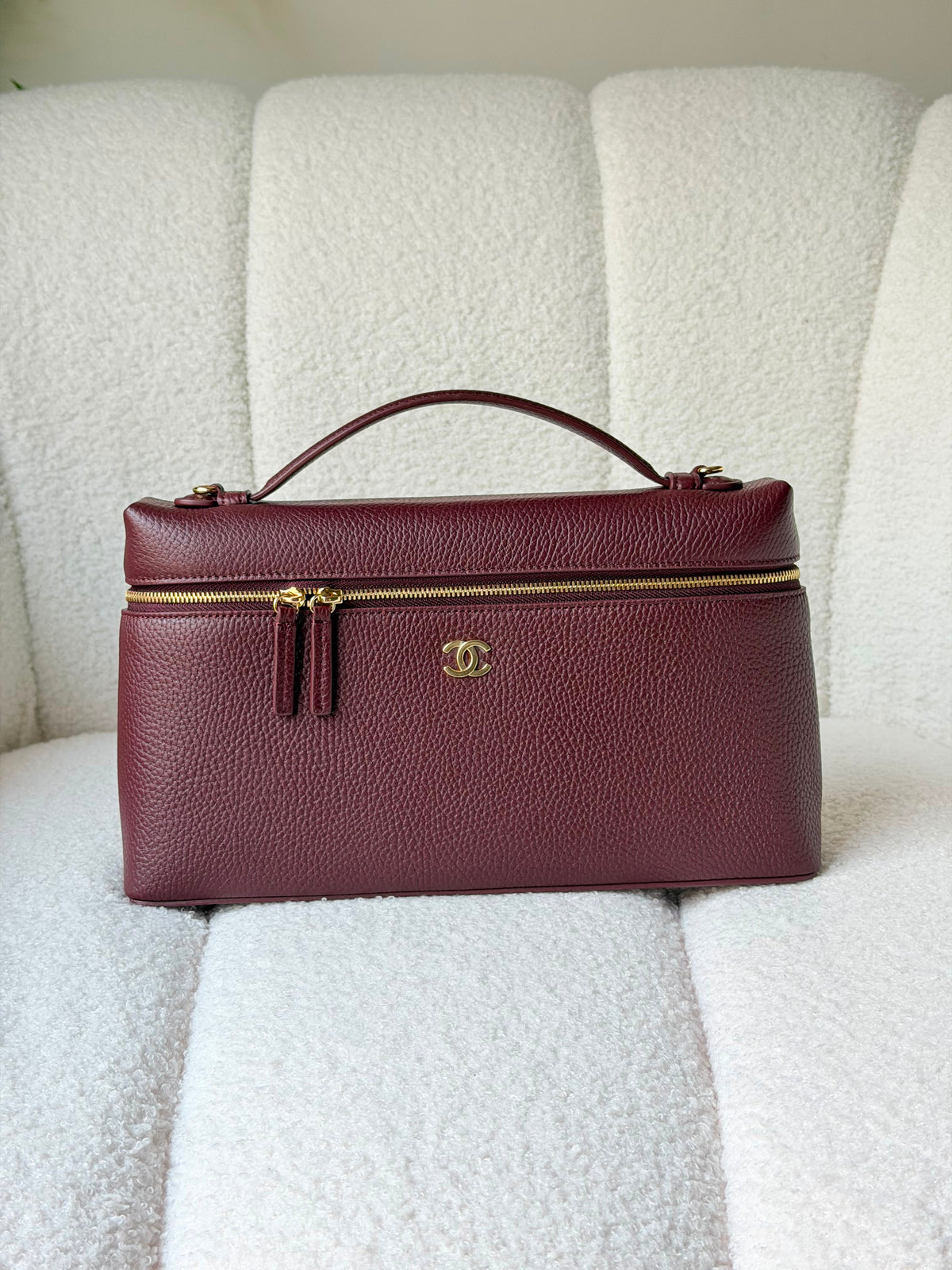calfskin Chanel vanity case top handle 28 CM