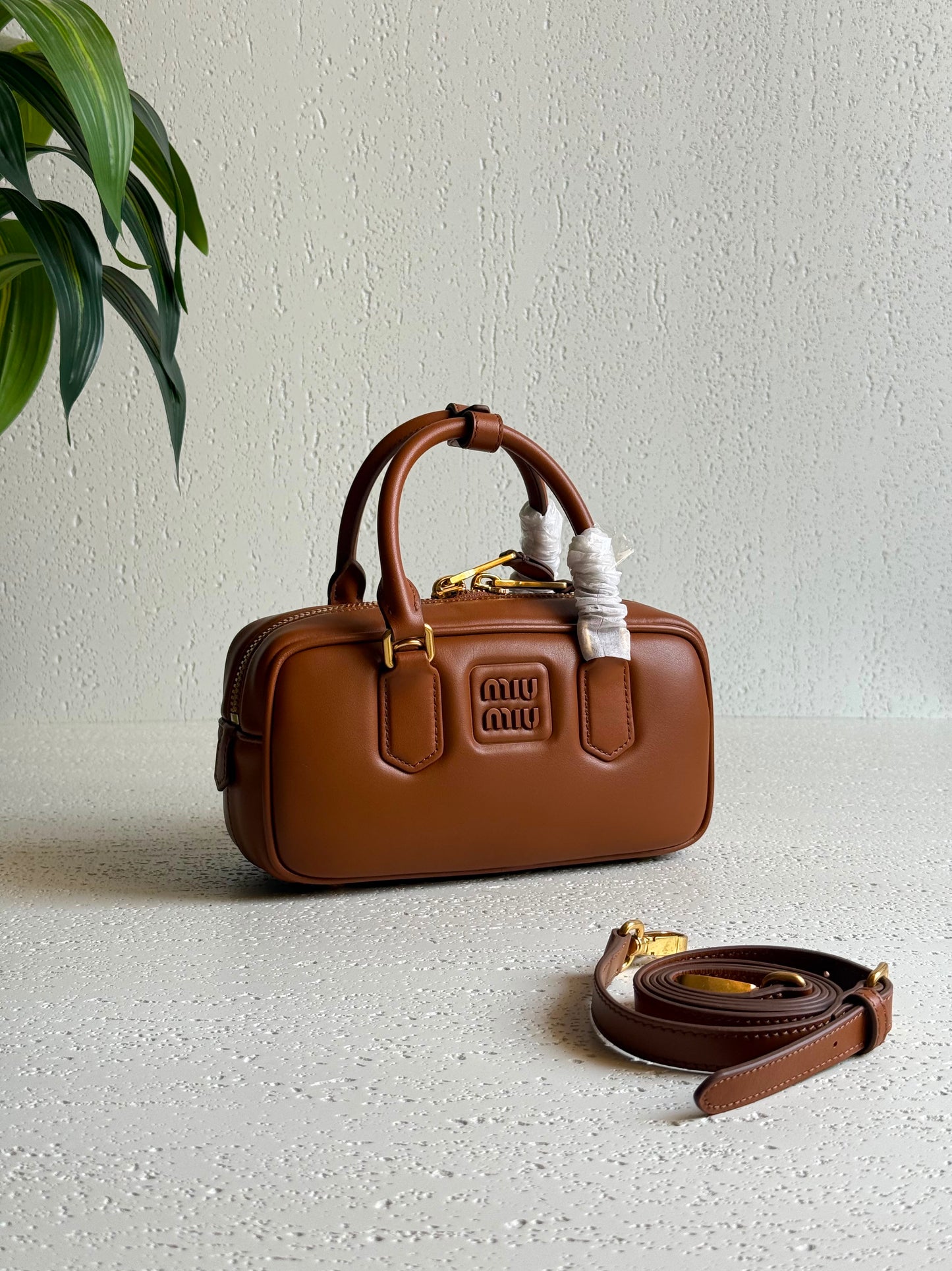 Miu Miu Arcadie leather bags 22CM
