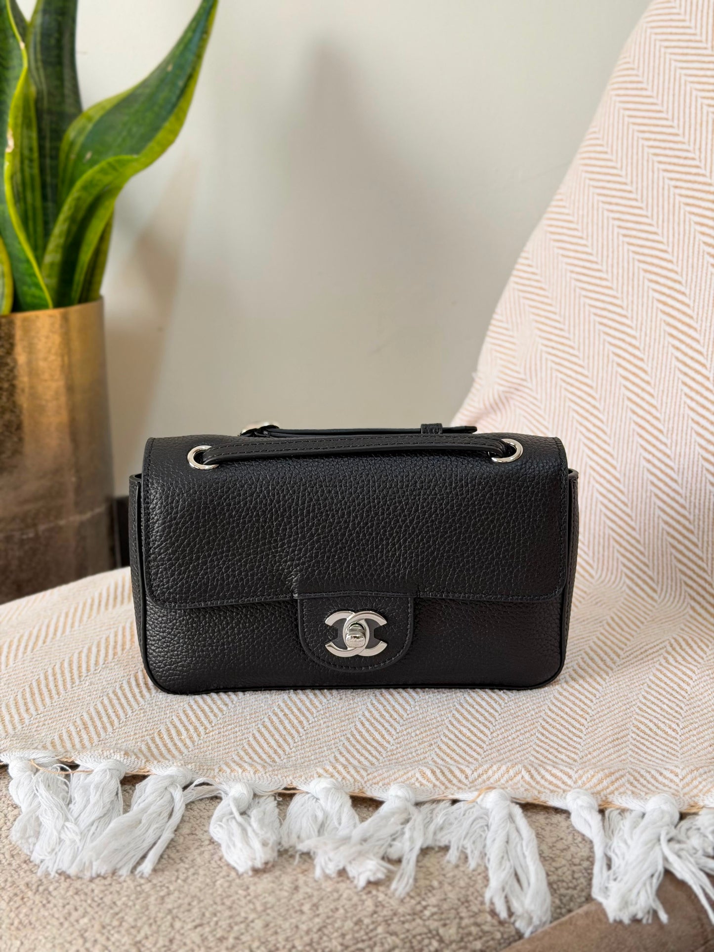 Chanel SS26 Maxi Flap Bag silver hardware 20 CM