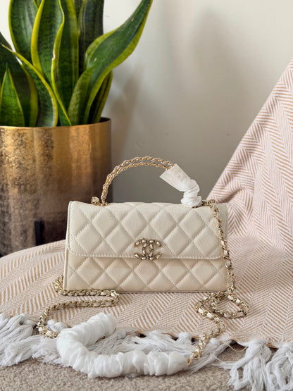 Chanel Kelly top handle bag 18 CM