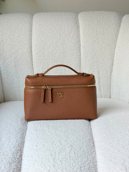 calfskin Chanel vanity case top handle 23 CM