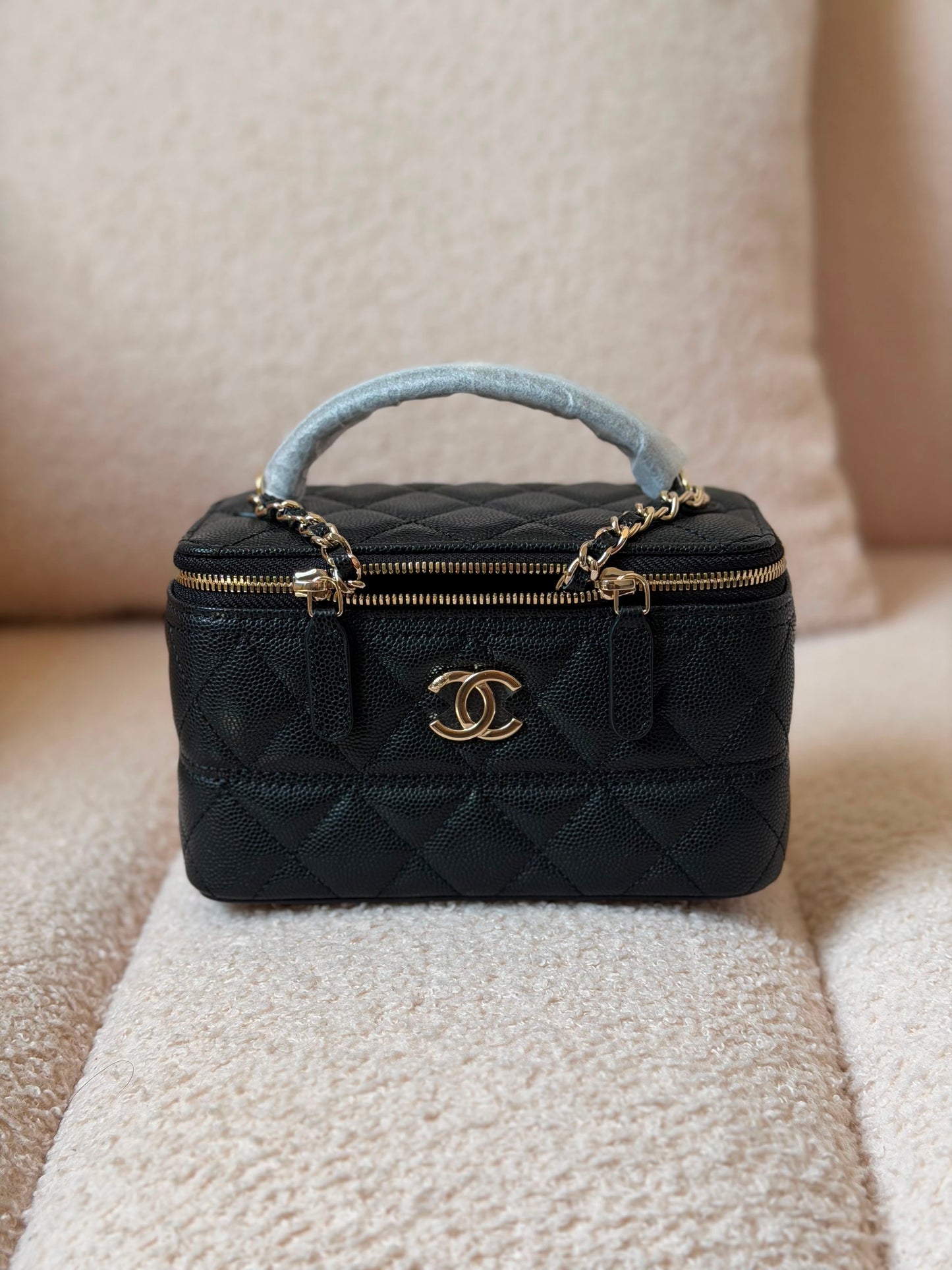 Chanel makeup 💄 bag 16 CM