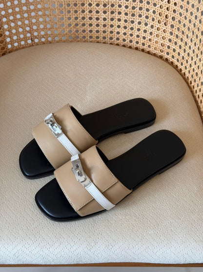 Hermès bicolor calfskin Giulia flat sandal