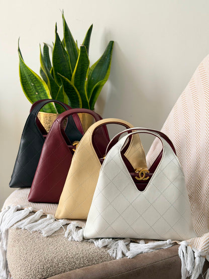 Chanel Chic Lady V-tote 22 CM