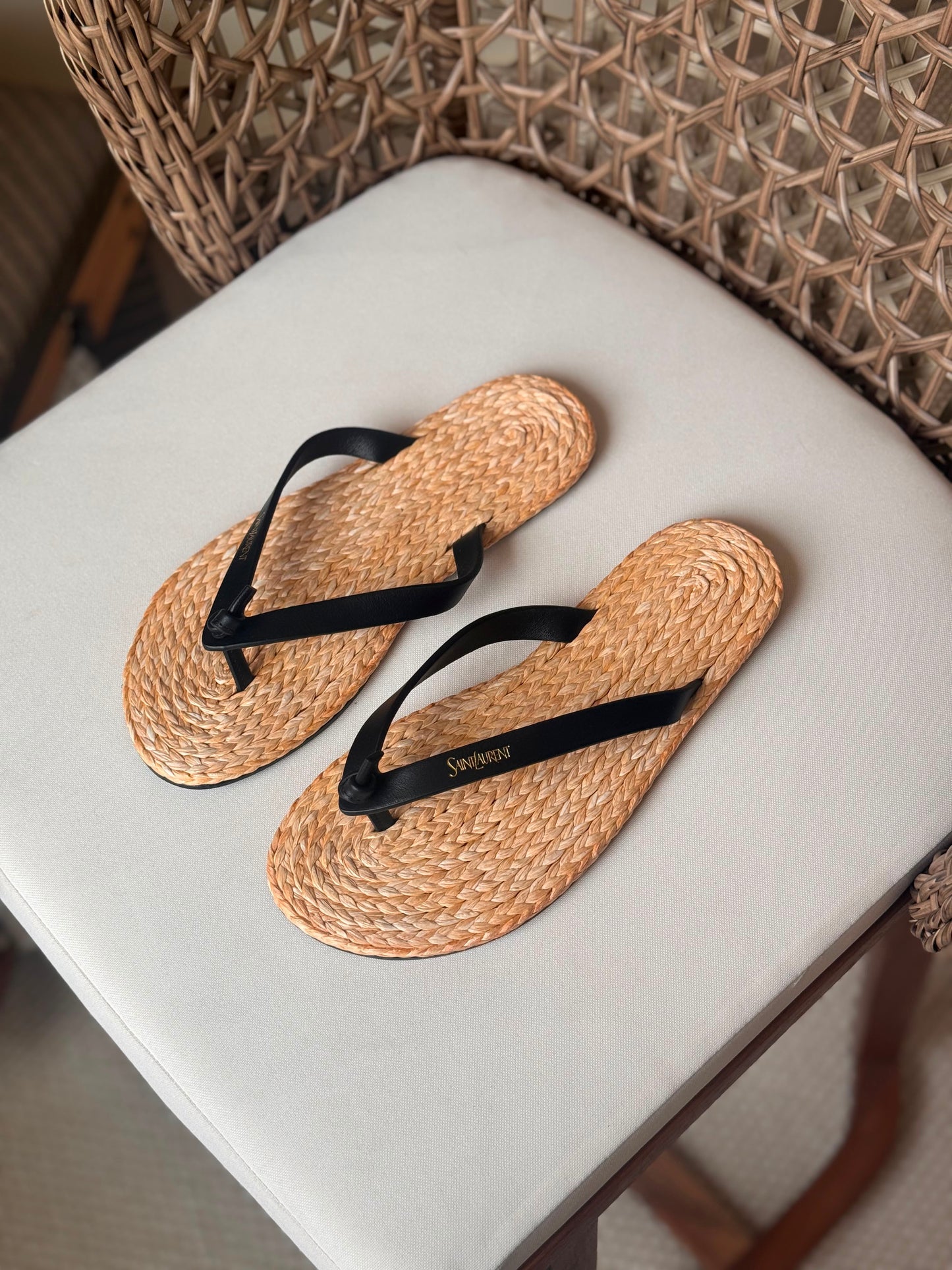 Saint Laurent Pool Flip-Flops in Smooth Leather and Raffia