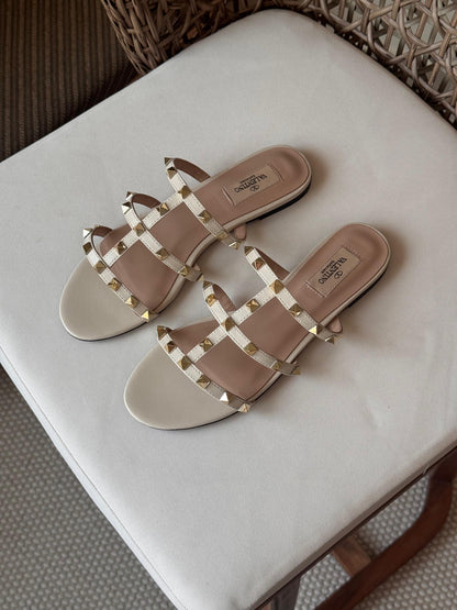 Valentino Garavani Rockstud flat sandals