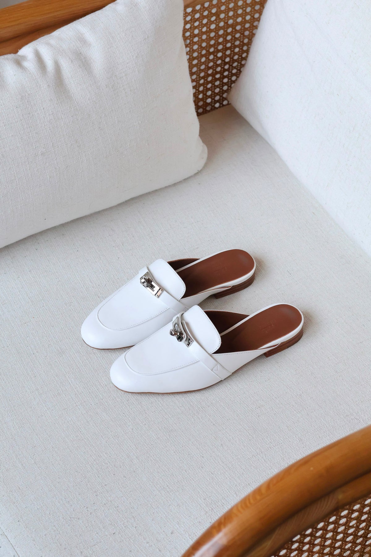 Hermès Oz loafers featuring