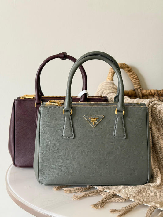 PRADA Galleria saffiano bag