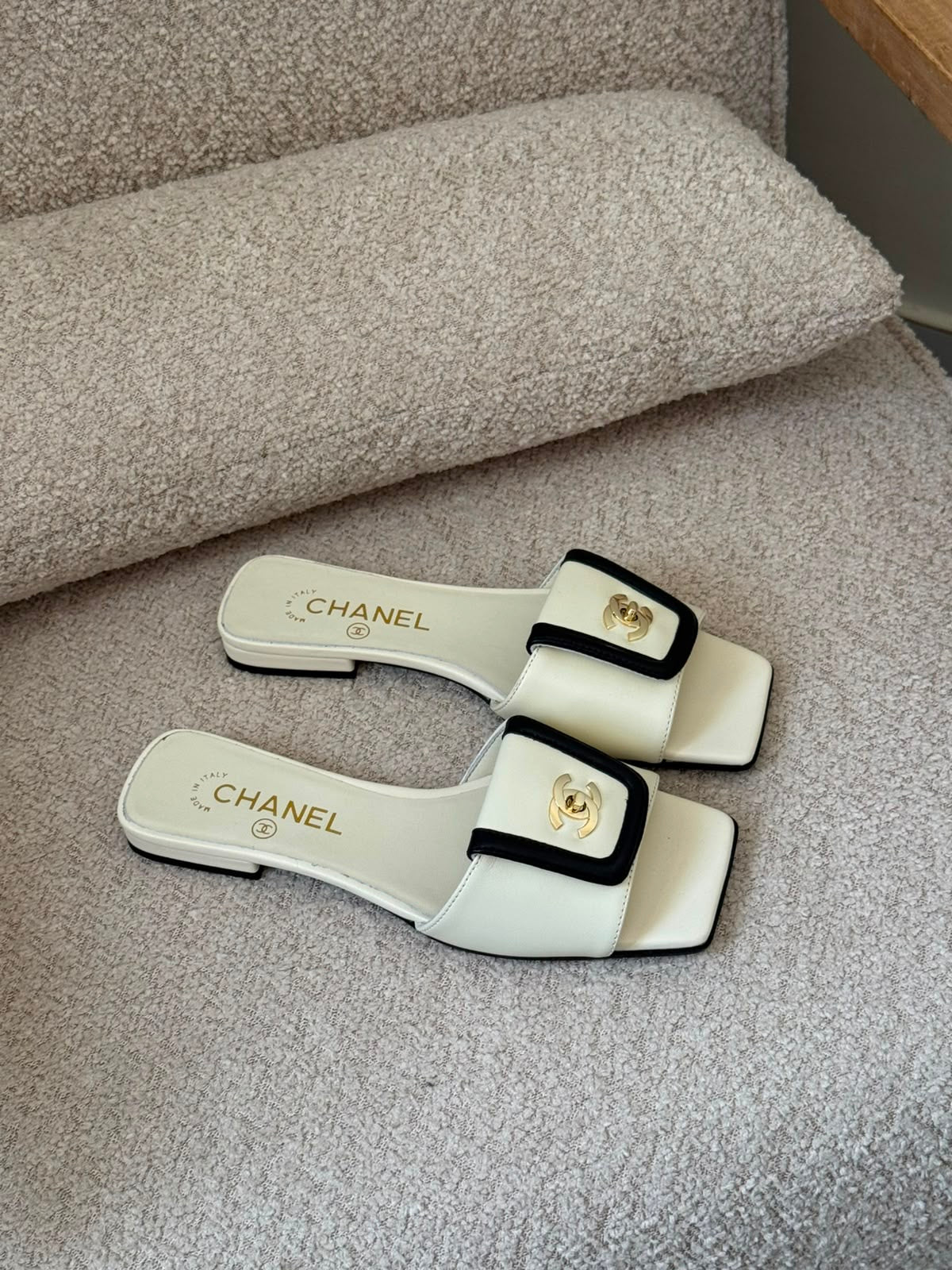 CHANEL