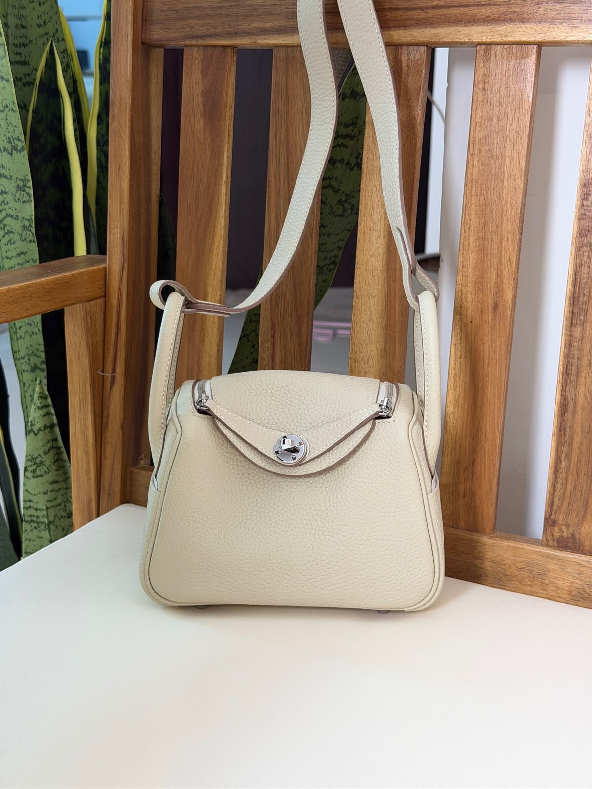 Hermès Mini Lindy bag