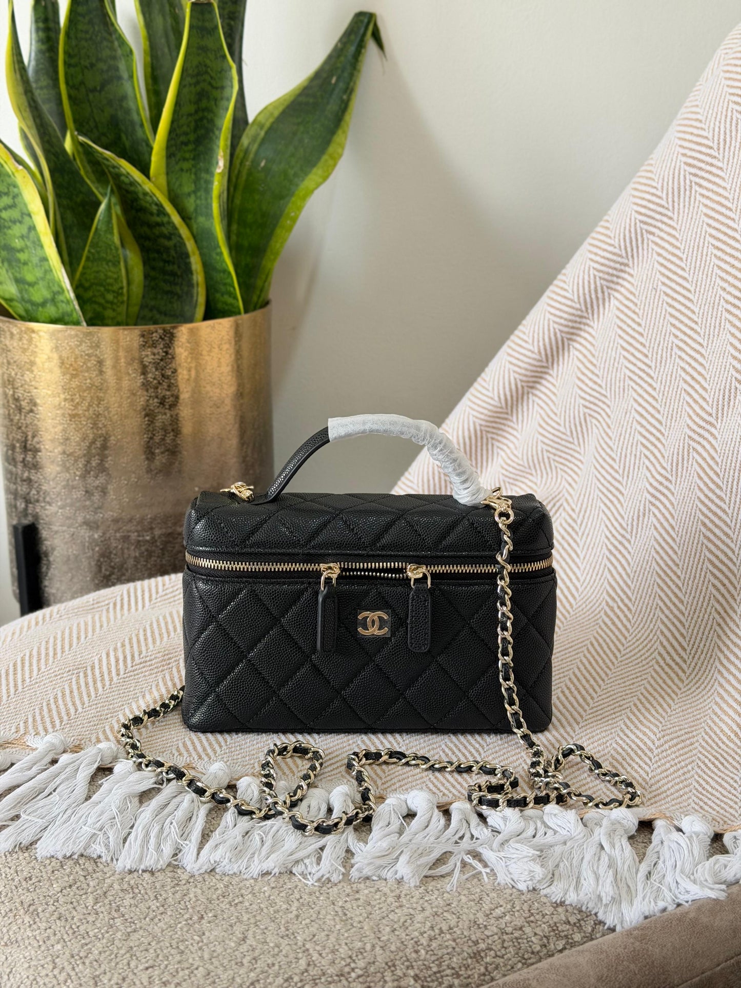 Chanel vanity cases 19 CM