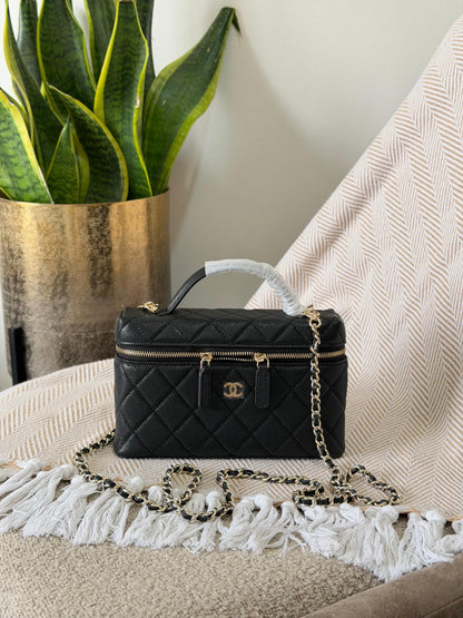Chanel vanity cases 19 CM