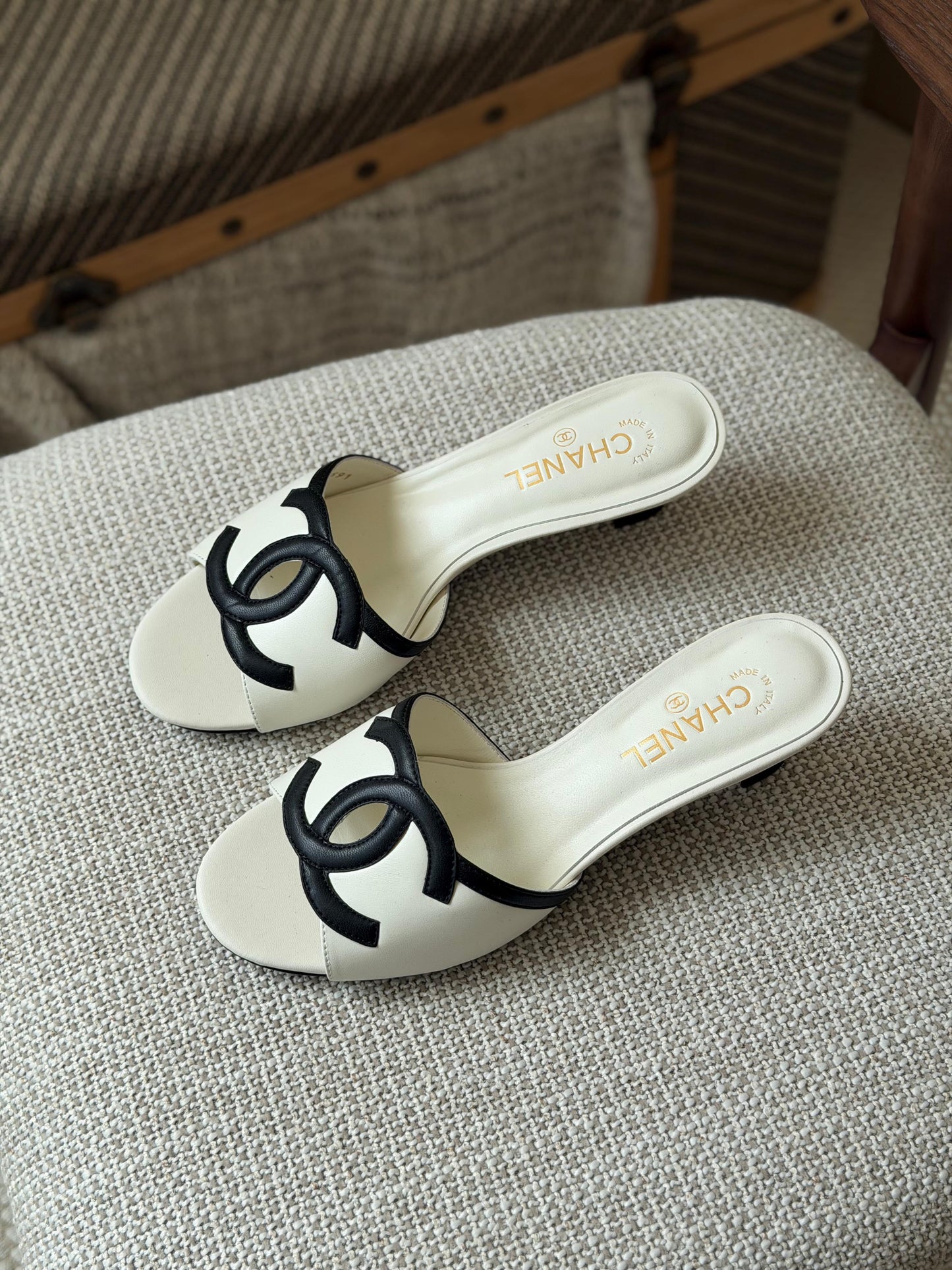 CHANEL