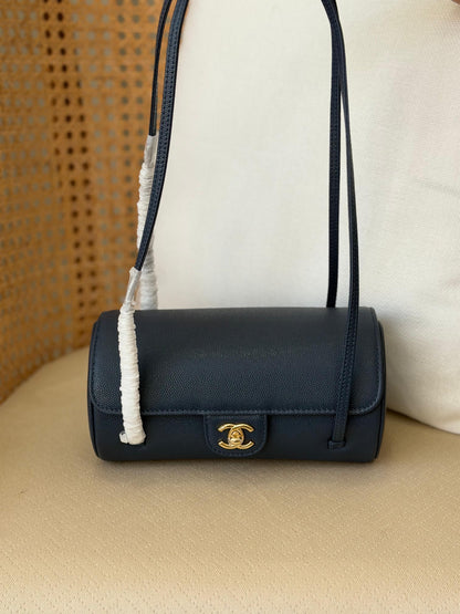 Chanel Long Vanity bag 20CM