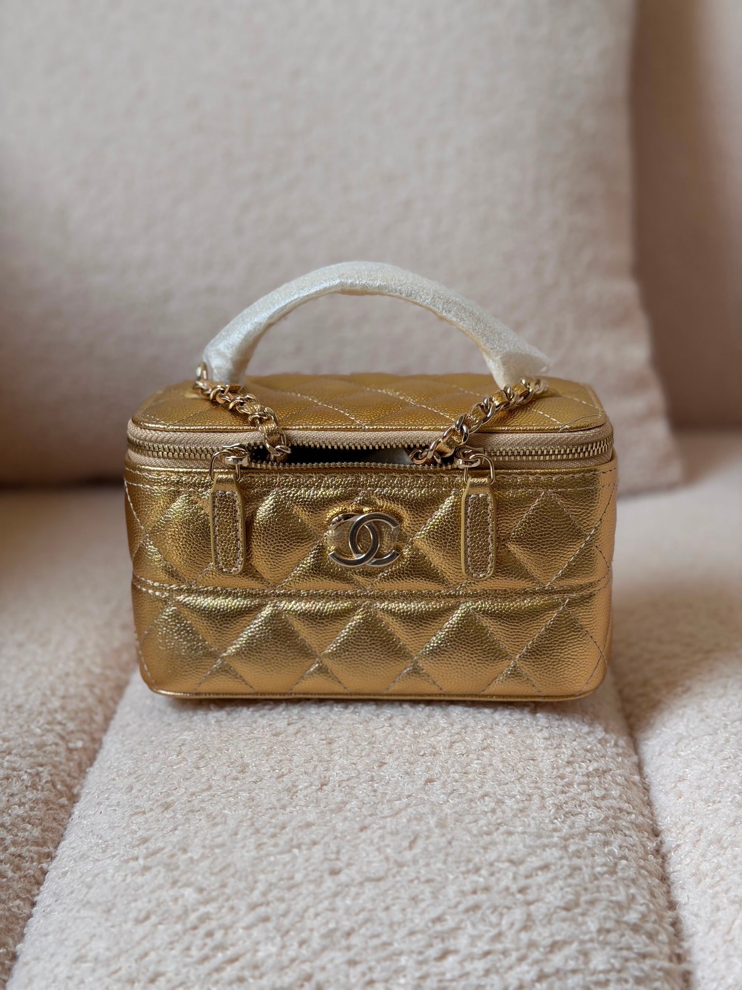 Chanel makeup 💄 bag 16 CM