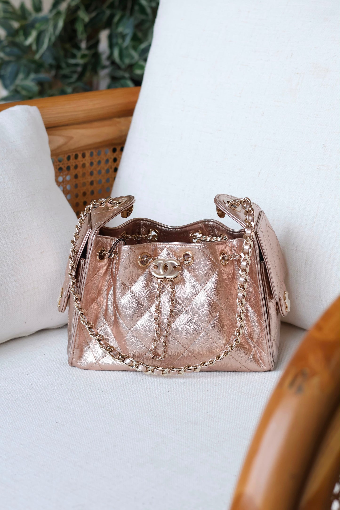 CHANEL 25 mini HOBO VIP quality