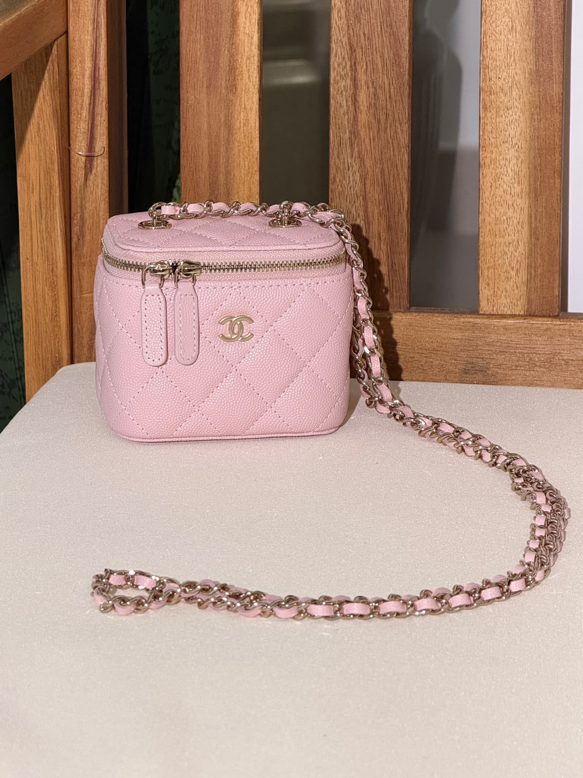 CHANEL makeup bag 10 CM