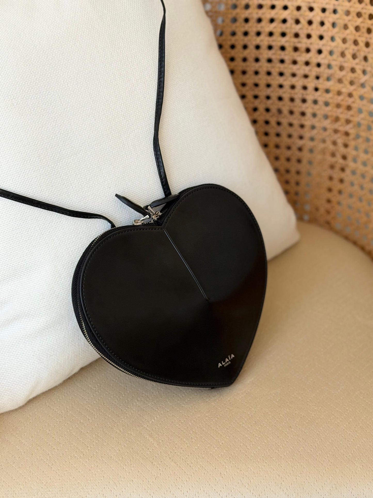 ALAÏA heart bag