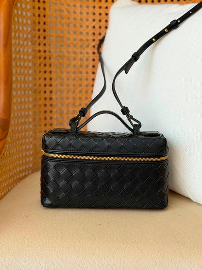 BOTTEGA VENETA vanity