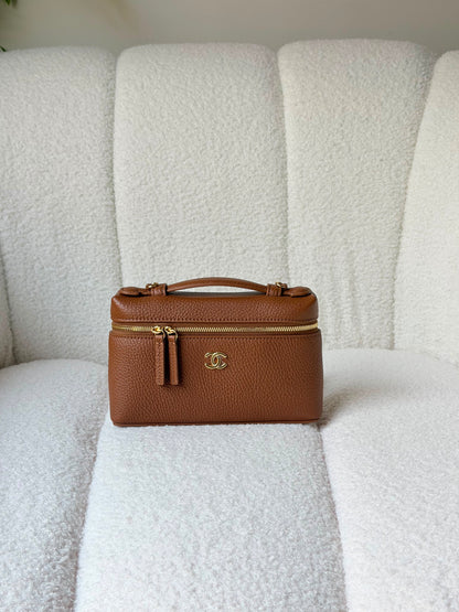 calfskin Chanel vanity case top handle 19 CM
