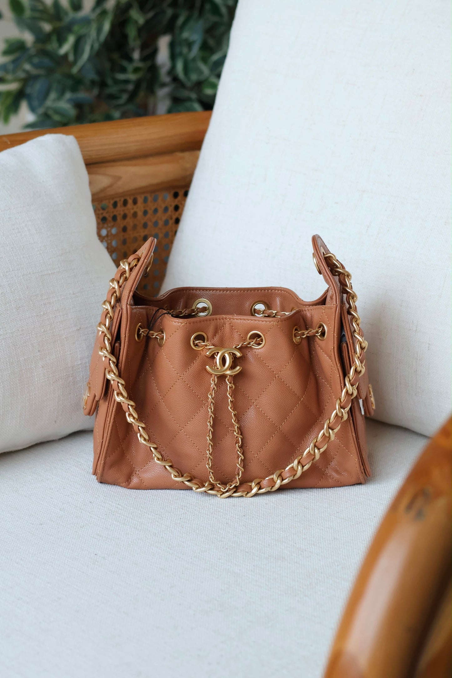 CHANEL 25 mini HOBO VIP quality
