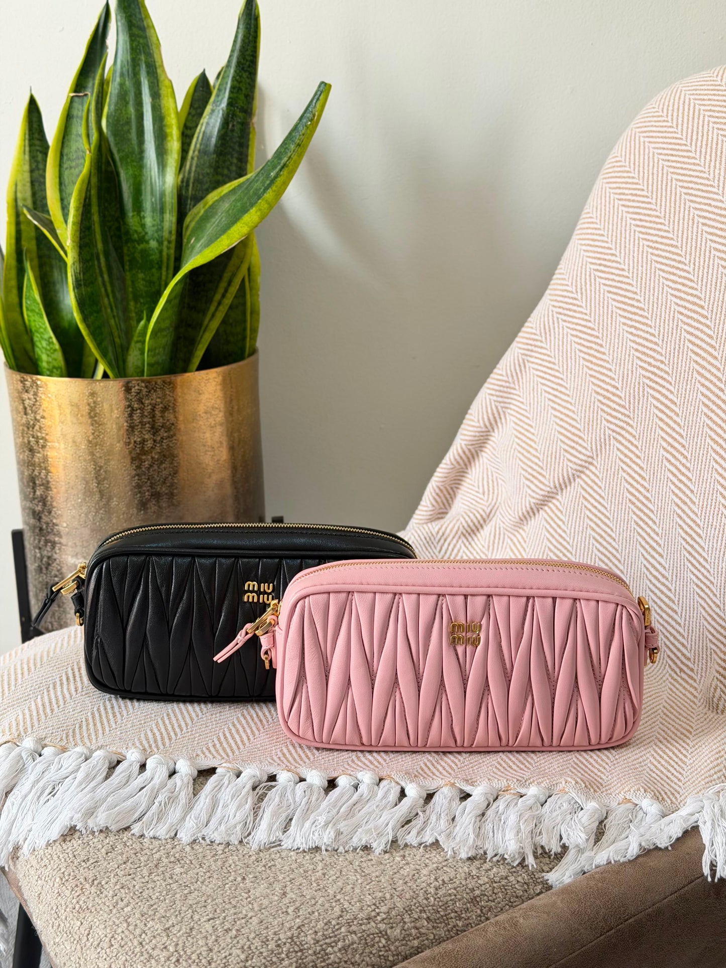 MIU MIU 21 CM