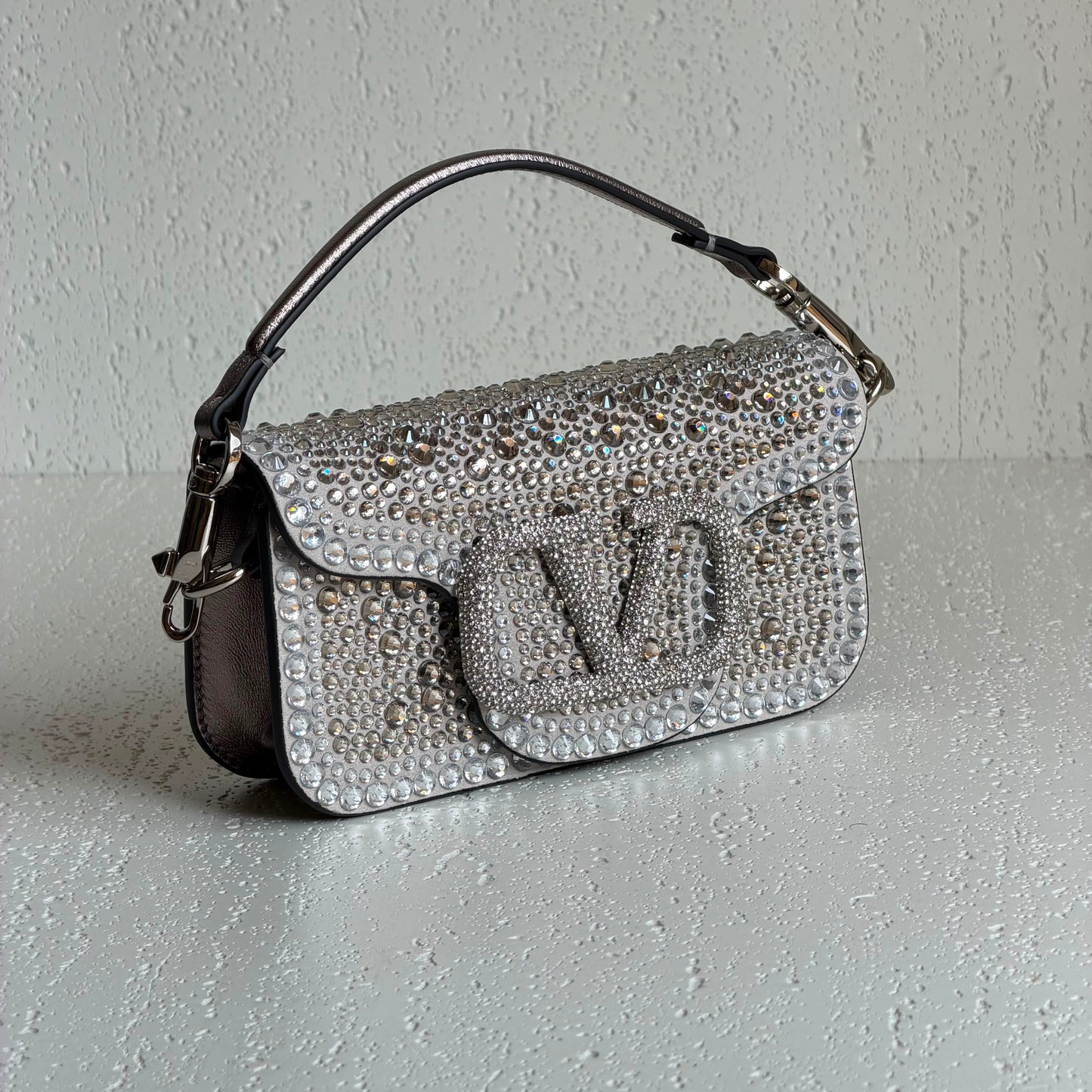 VALENTINO Garavani Locò bag 20 CM