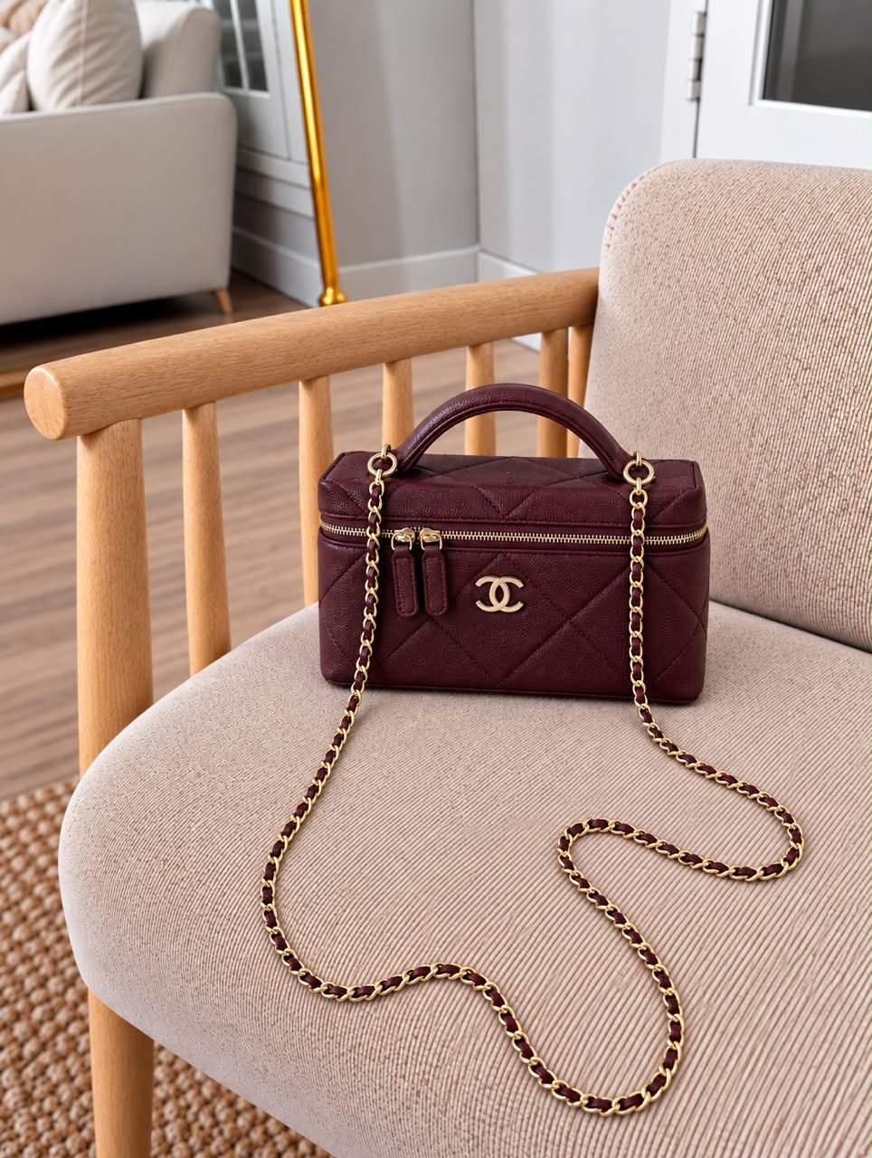 CHANEL vanity with chain