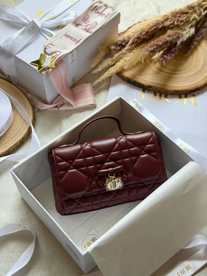 New collection DIOR clutch