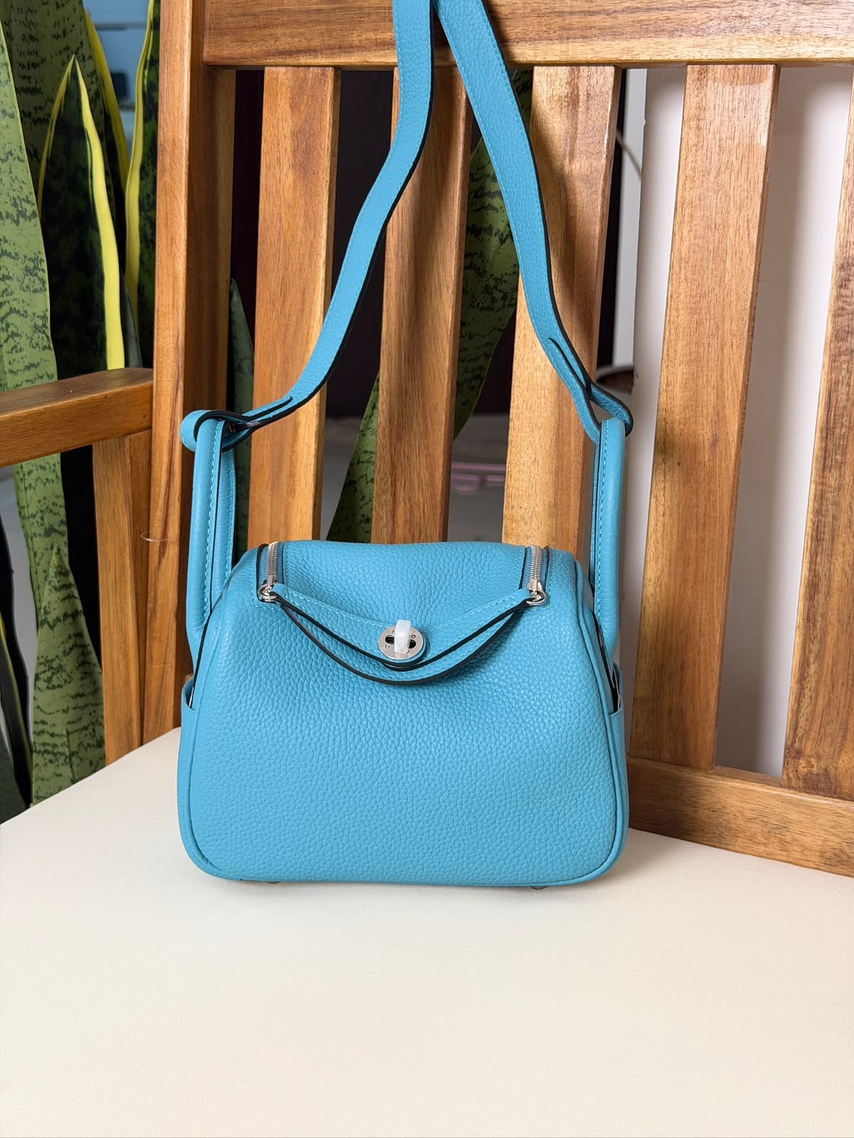 Hermès Mini Lindy bag