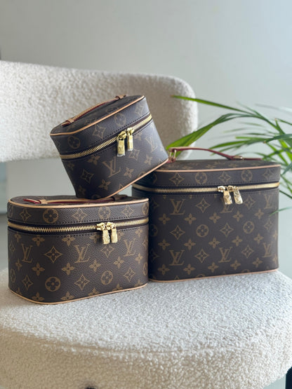 LV makeup 💄 bag 3 size