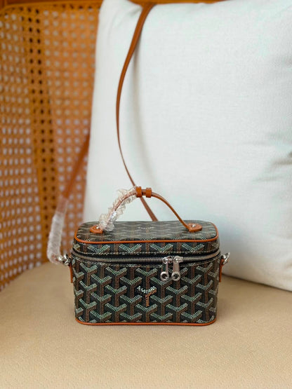GOYARD makeup 💄 bag 20 CM