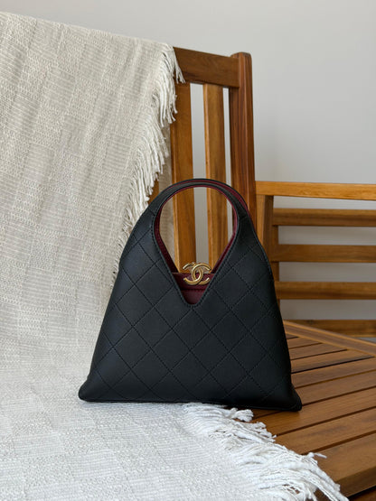Chanel mini tote 👜