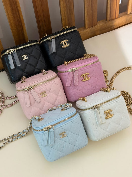 CHANEL makeup bag 10 CM