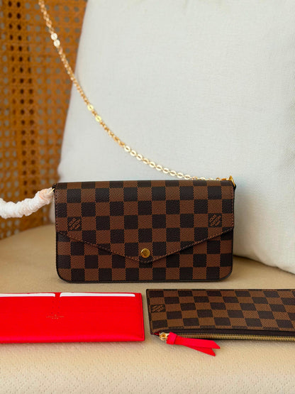New collection LV clutch