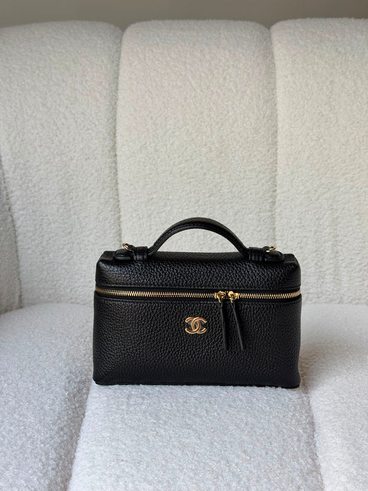 Chanel vanity 18 CM